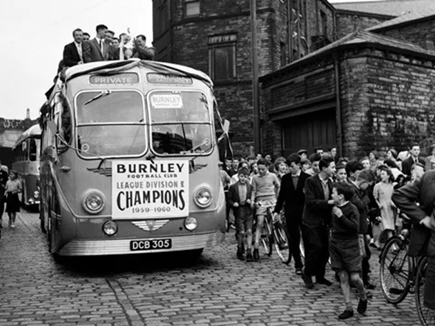 Burnley vô địch First Division mùa 1959-1960.
