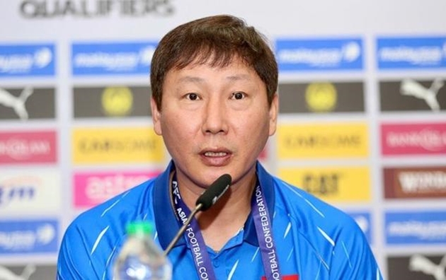 Ông Kim Sang-sik tự tin đối đầu Philippines, nhắn nhủ các học trò