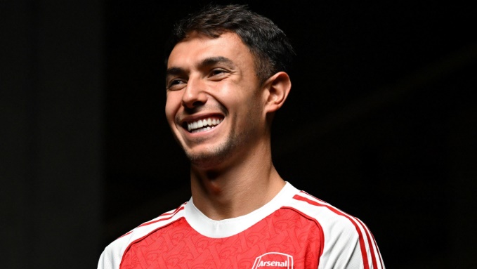 NHM Arsenal đang mong chờ màn trình diễn của Zubimendi.