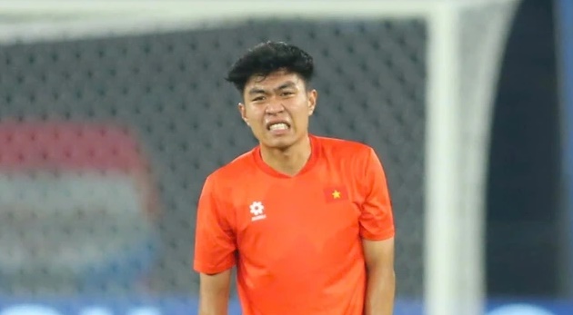 Lý Đức đã bị đau trong lúc khởi động.