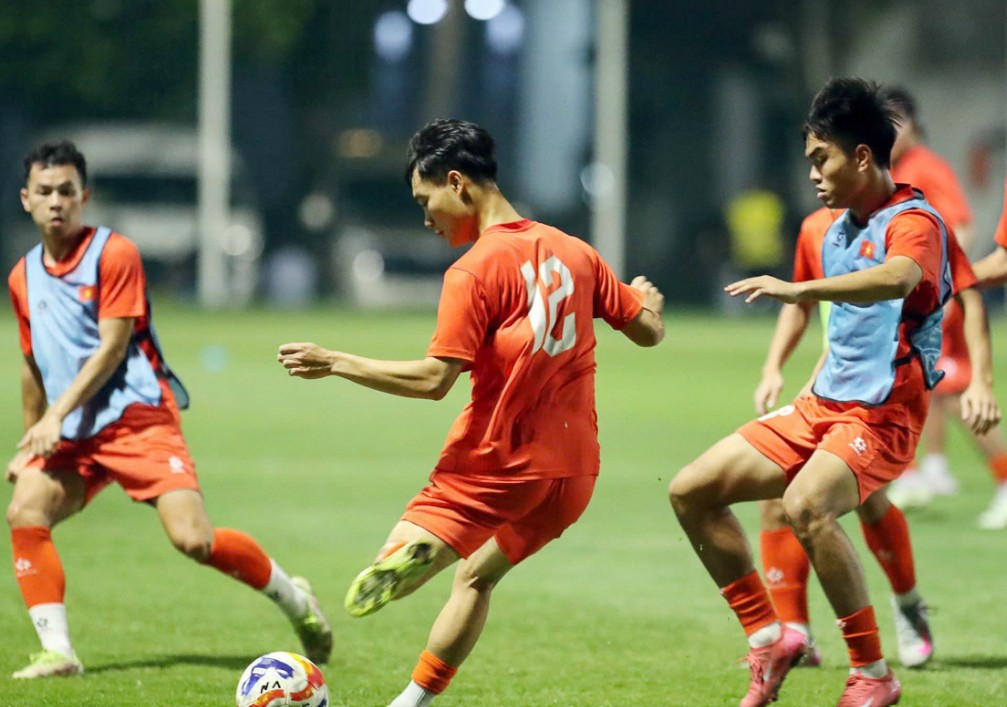 Thắng kịch tính U23 Campuchia, U23 Việt Nam bị phê bình còn nhiều hạn chế