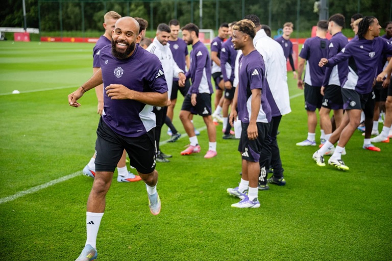 Bryan Mbeumo thể hiện ra sao trong buổi tập đầu tiên cùng Man United?