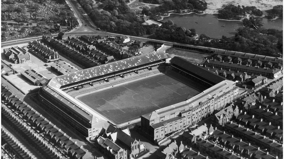 Craven Cottage là công trình lịch sử lâu đời tại London.