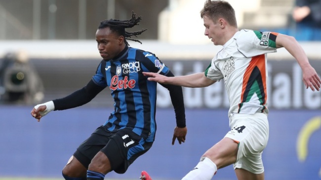 Lookman sẽ 'mở đường' cho Chiesa cập bến Atalanta?