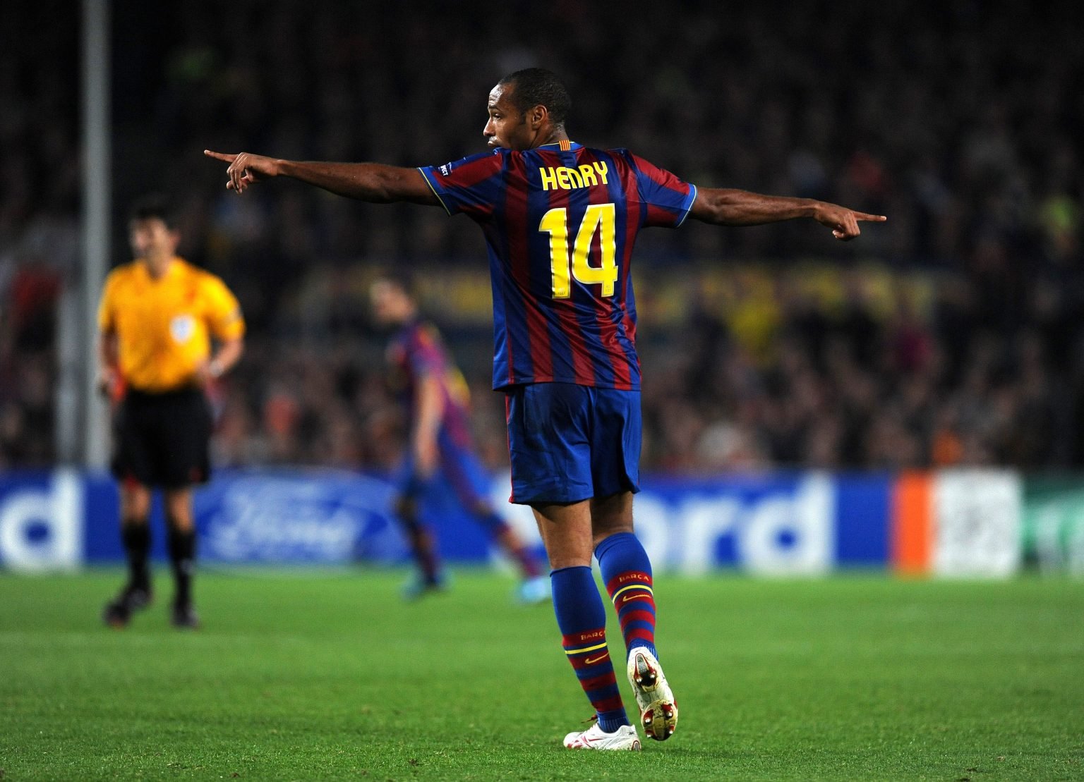 Rashford sẽ mặc số áo của huyền thoại tại Barca.
