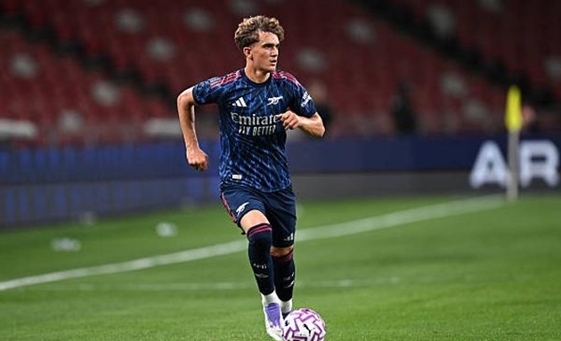 Max Dowman gây ấn tượng với Mikel Arteta.
