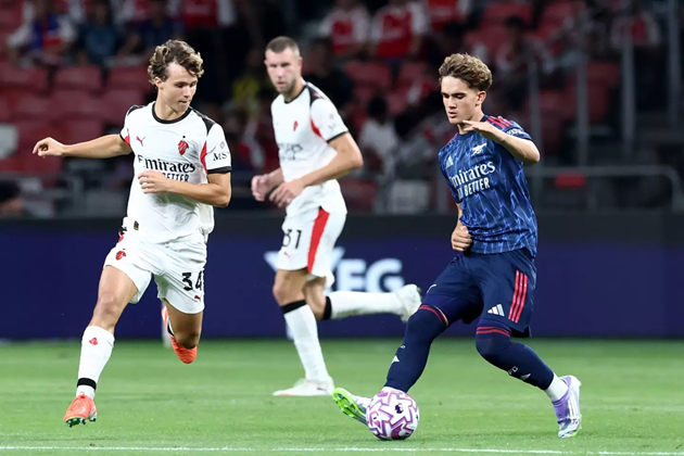 Màn trình diễn của sao mai Arsenal trước Milan khiến các CĐV trầm trồ