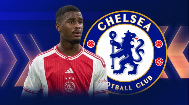 Hato mới 19 tuổi nhưng thi đấu hơn 100 trận cho đội một Ajax.