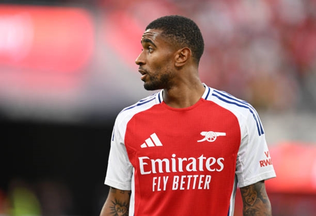 Reiss Nelson cần ra đi để cứu vãn sự nghiệp.