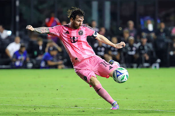 Xử phạt hay thông cảm? Nỗi khó xử của MLS với Lionel Messi