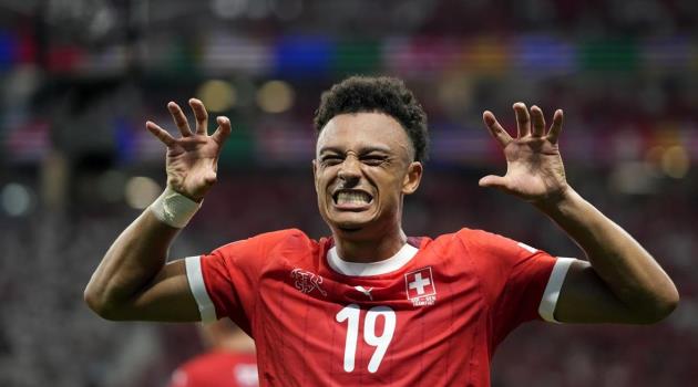 Chuyển nhượng tối 24/7: MU quyết chi 40 triệu euro cho Ndoye; Arsenal chuyển hướng sang Gordon