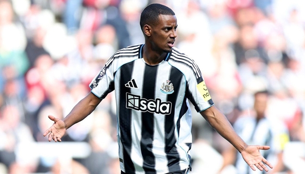 Alexander Isak không đến Singapore, cánh cửa rời Newcastle rộng mở?