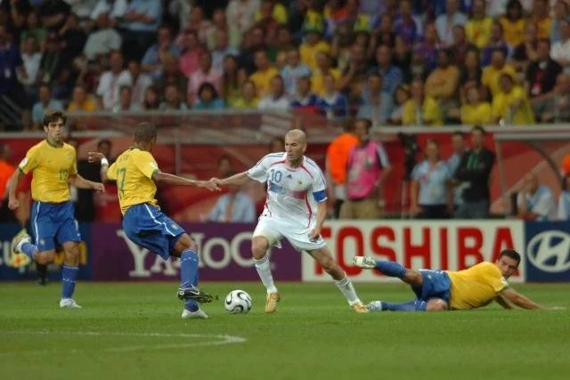 Màn trình diễn của Zizou sẽ còn được nhắc mãi bởi hậu thế