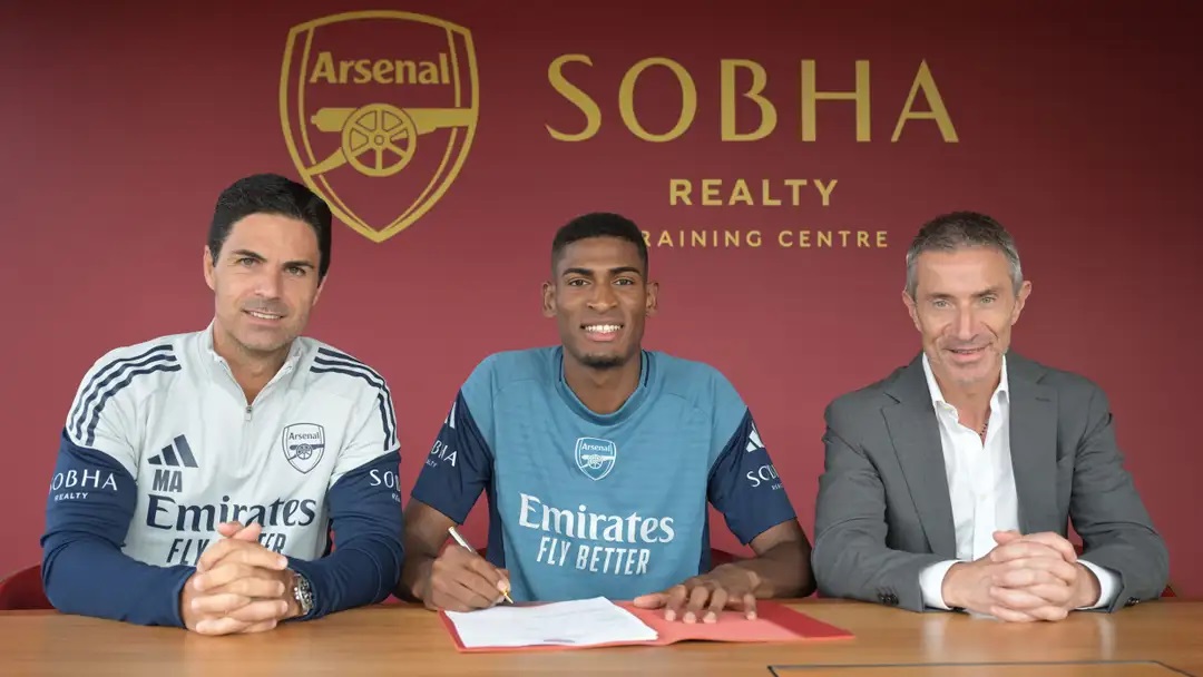 CHÍNH THỨC: Arsenal chiêu mộ Cristhian Mosquera với giá 20 triệu euro