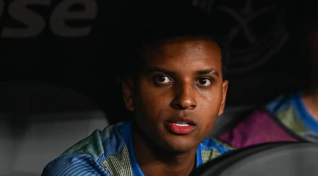 Rodrygo lọt tầm ngắm PSG: Định hình xu hướng chuyển nhượng mới