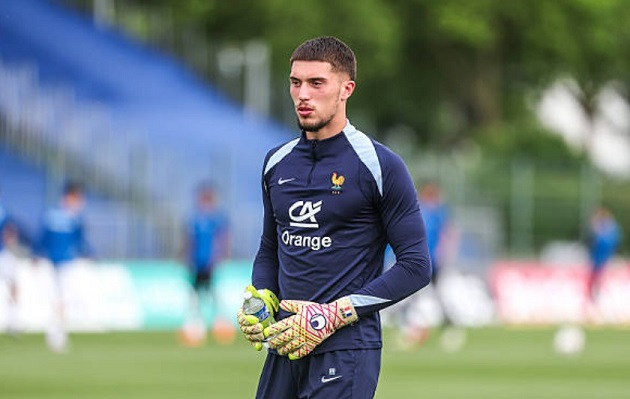 Ligue 1 và cuộc đua thủ môn chưa từng sôi động như hè 2025