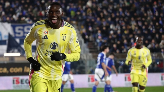 Juventus lên kế hoạch giữ Kolo Muani, đẩy Douglas Luiz trở lại Ngoại hạng Anh
