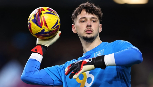 Tài năng trẻ James Trafford bị Man City cuỗm mất.