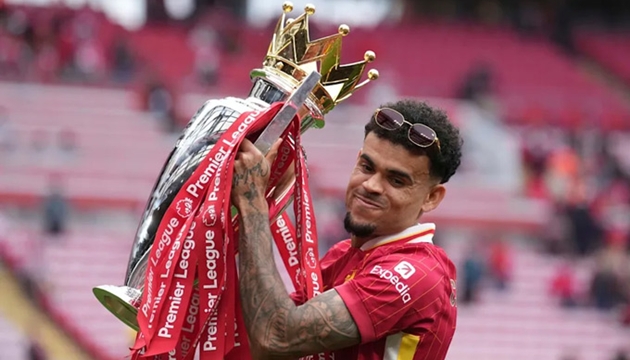 Bayern kiên định theo đuổi Diaz.