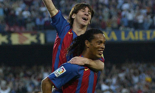 Ronaldinho và Messi là ví dụ điển hình cho việc tiếp nối số áo huyền thoại.