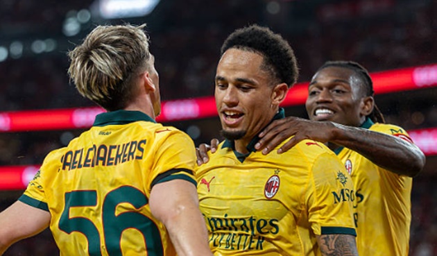 AC Milan giành chiến thắng trước Liverpool. 