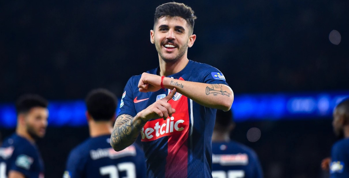 Lucas Beraldo hiện chỉ là phương án dự phòng cho Marquinhos và Willian Pacho.