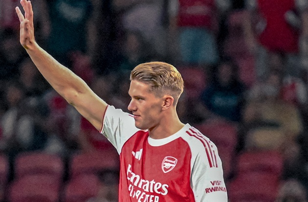 Bom tấn Arsenal, Gyokeres chính thức chào sân Singapore