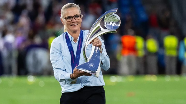 Sarina Wiegman - 'Nữ hoàng' đấu cúp: Cú hat-trick EURO và di sản vĩ đại
