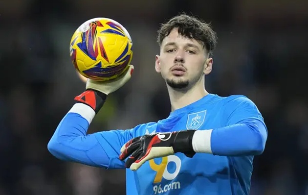 Trafford chuẩn bị kiểm tra y tế trước khi trở thành tân binh của Man City