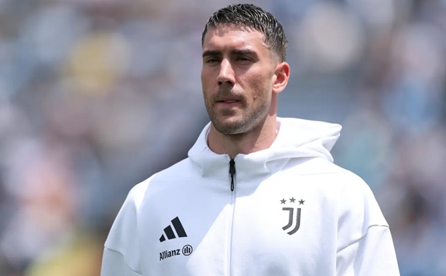 Vlahovic khó ở lại Juventus