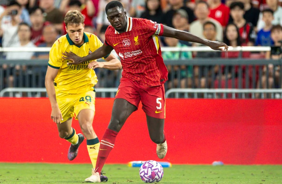 Konate sẵn sàng cùng Liverpool chinh phục thử thách Ngoại hạng Anh