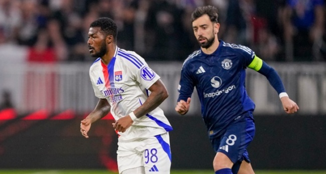 Maitland-Niles lọt tầm ngắm Everton, Lyon sẵn sàng đàm phán
