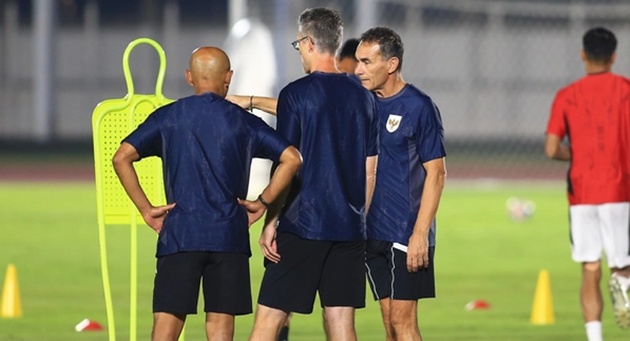 PSSI bác tối hậu thư, vẫn tin HLV Vanenburg trước trận gặp Việt Nam