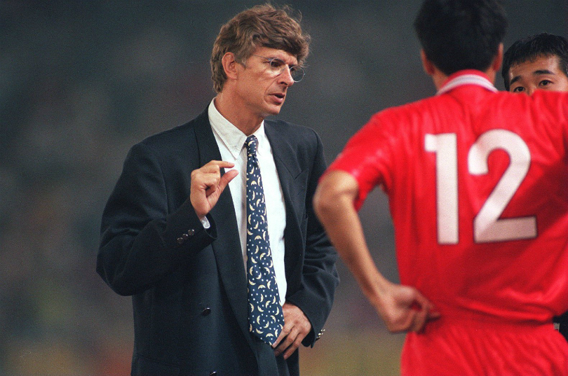Wenger hoàn thiện bản thân tại Nhật Bản.