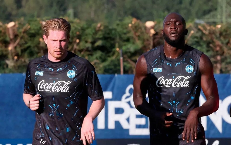 Kevin De Bruyne tái hợp với đồng đội ở tuyển Bỉ, Romelu Lukaku tại Napoli.