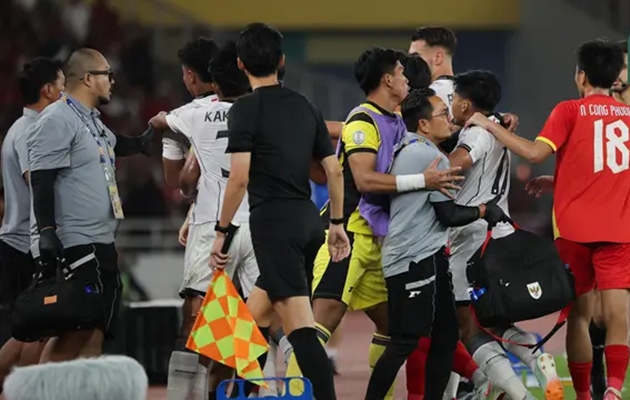 Truyền thông và CĐV Indonesia: U23 Việt Nam "diễn kịch" gây ức chế