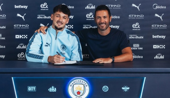 CHÍNH THỨC! Man City ký hợp đồng với James Trafford từ Burnley
