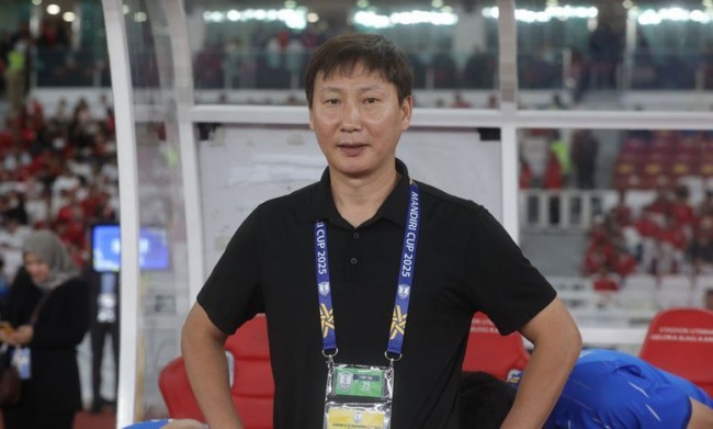 HLV Kim Sang-sik gieo sầu cho bóng đá Indonesia