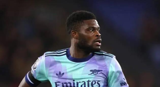 Thomas Partey vẫn góp mặt trên thẻ Ngoại hạng Anh.