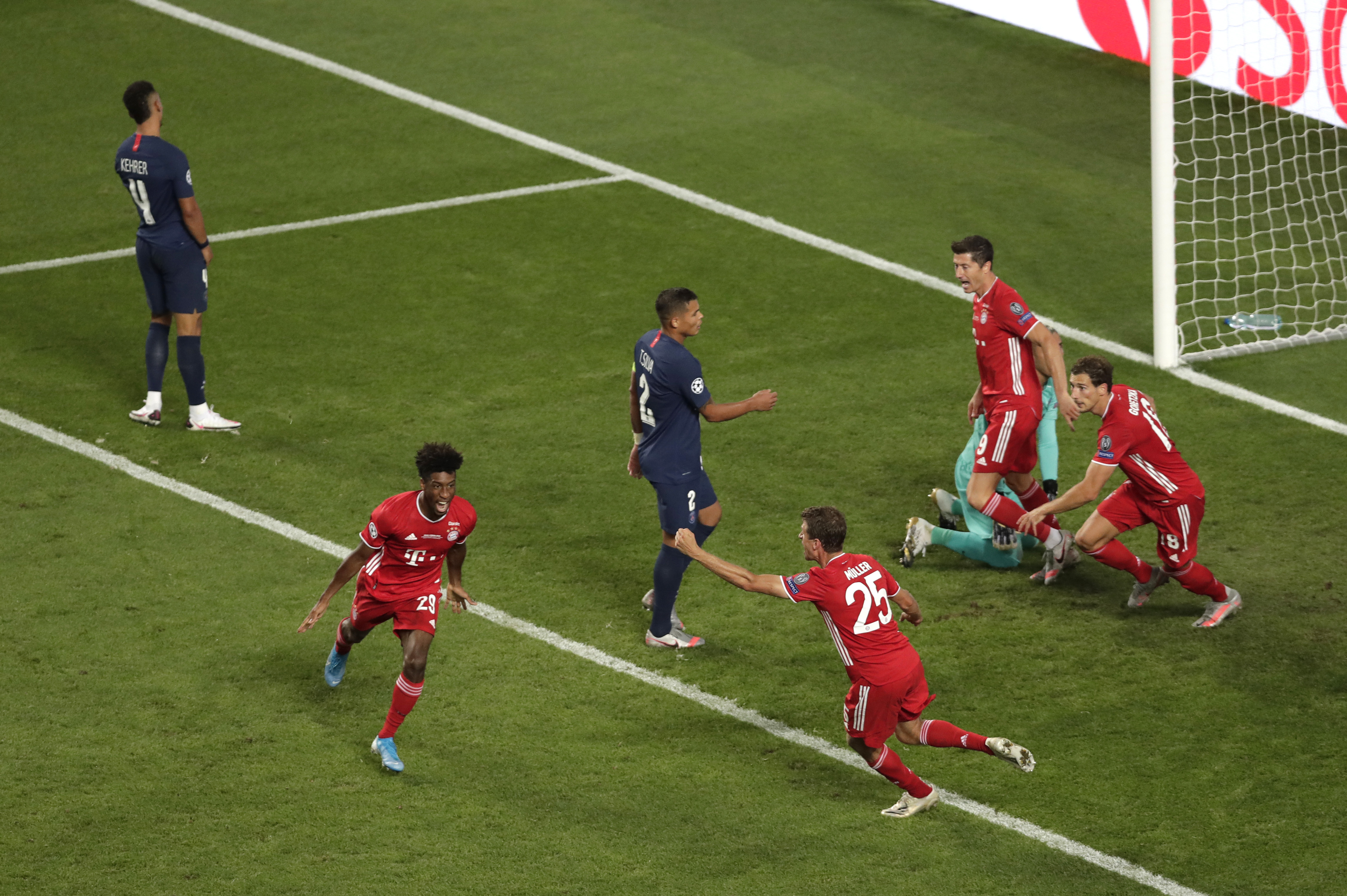 Coman ghi bàn quyết định vào lưới đội bóng cũ PSG trong trận chung kết UCL 2020