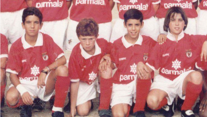 Amorim (ngoài cùng bên trái) khi còn ở đội trẻ Benfica