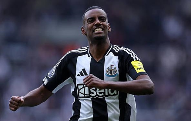 Thương vụ Isak: Sự kiêu ngạo của Liverpool và lời đáp trả từ Newcastle