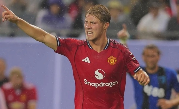 Ảnh minh họa cho bài viết về Hojlund mở màn, lớp trẻ bùng nổ: Man United vùi dập Bournemouth 4-1