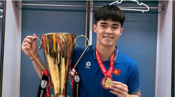 Ảnh bài viết Trung Kiên sang Thái Lan hội quân cùng HAGL sau chức vô địch với U23 Việt Nam