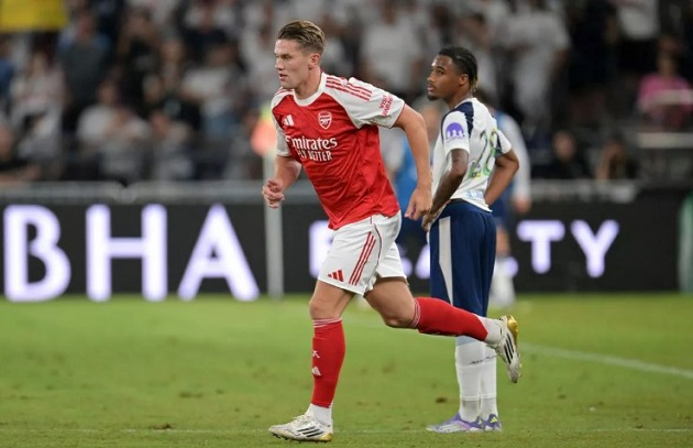 Ảnh bài viết Tại sao Gyokeres chỉ thi đấu 14 phút trong trận thua Tottenham?