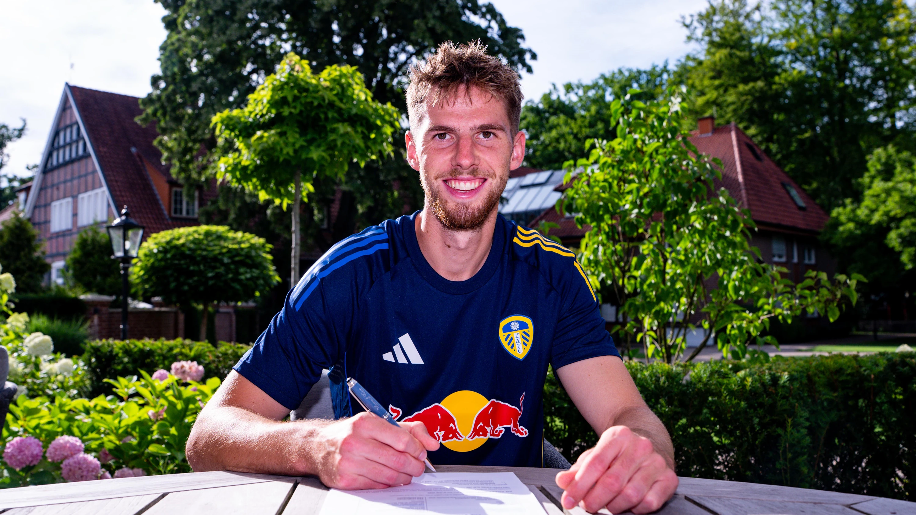 Stach gia nhập tân binh Leeds United