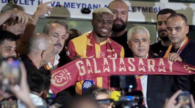 Ảnh bài viết CHÍNH THỨC! Galatasaray chiêu mộ Victor Osimhen với mức giá kỷ lục