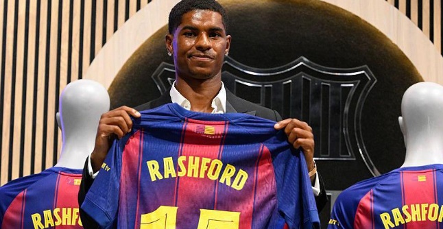 Barca mượn Rashford từ MU.