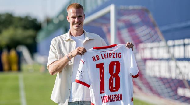 RB Leipzig chi tiêu mạnh tay.