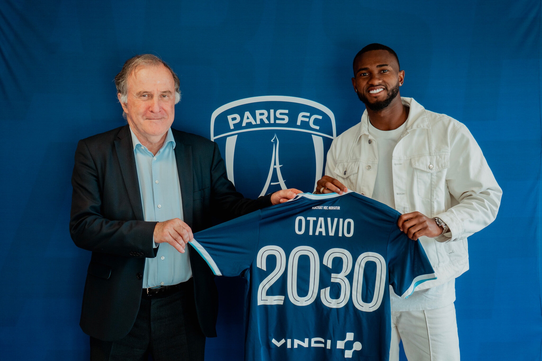 Otavio được xem là một thương vụ gây choáng của Paris FC.